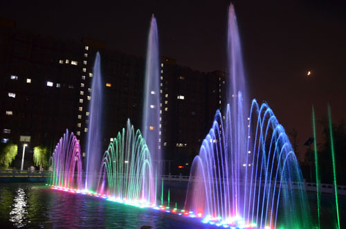 北京大兴区首座御园人工湖音乐喷泉工程